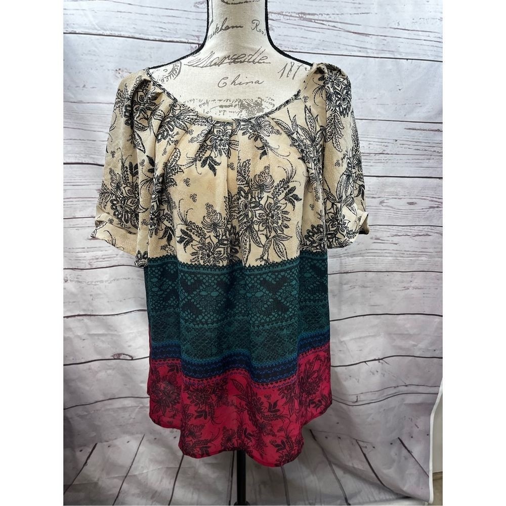 Halo large Tri colored short sleeve blouse (#1986)